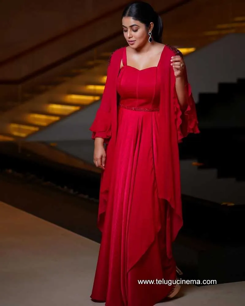 Poorna Stills 161221 004