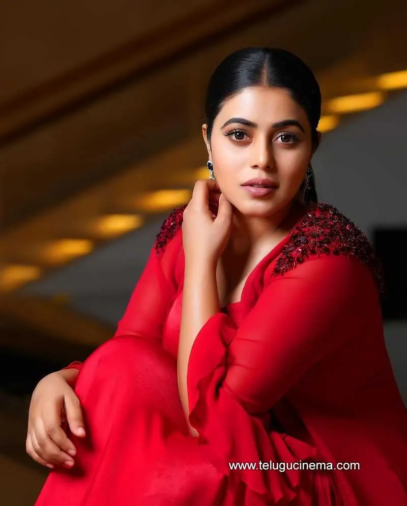 Poorna Stills 221221 002