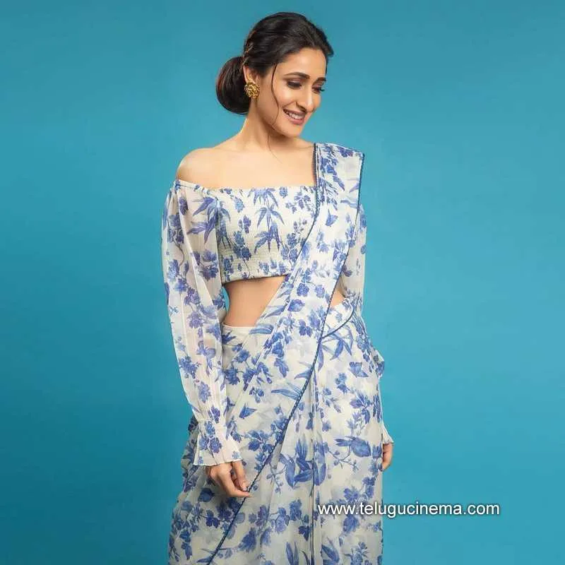 Pragya Stills 181221 005
