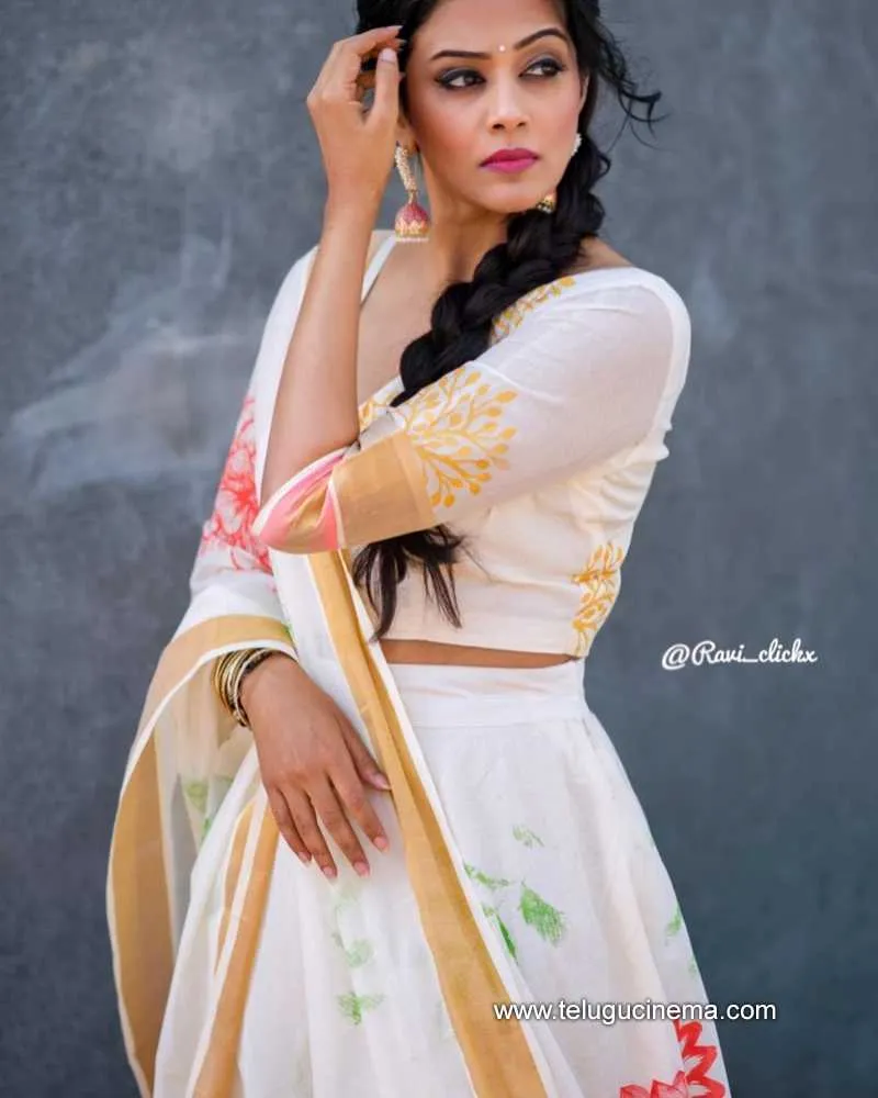 Priyamani Stills 291221 001