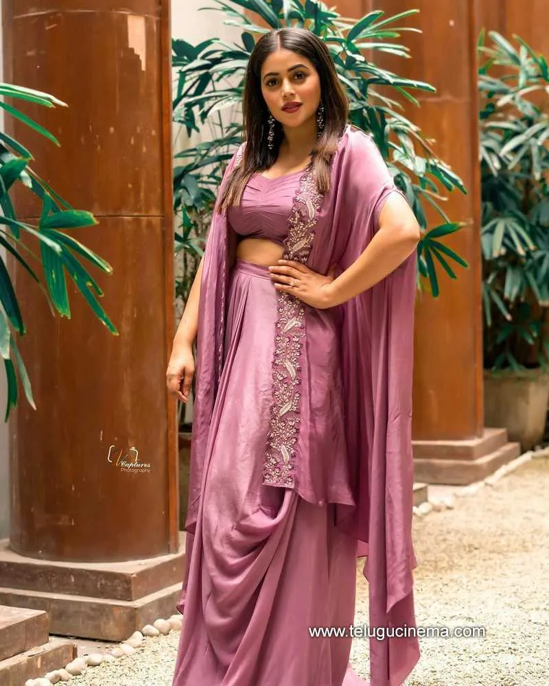 Purnaa Stills 311221 005