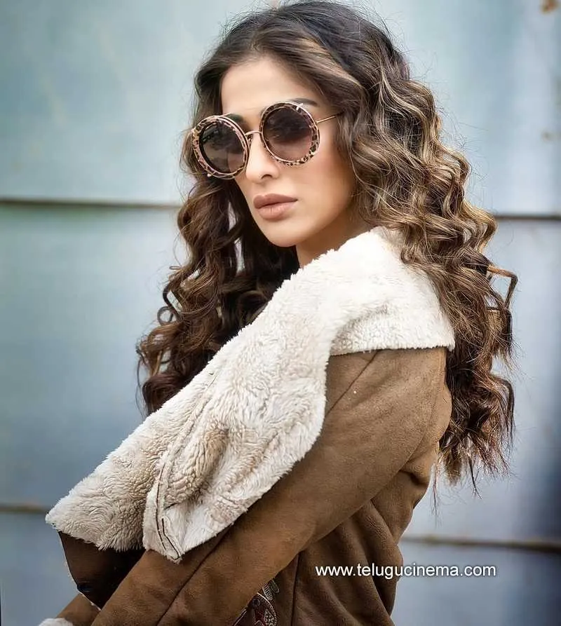Raailaxmi Stills 311221 001