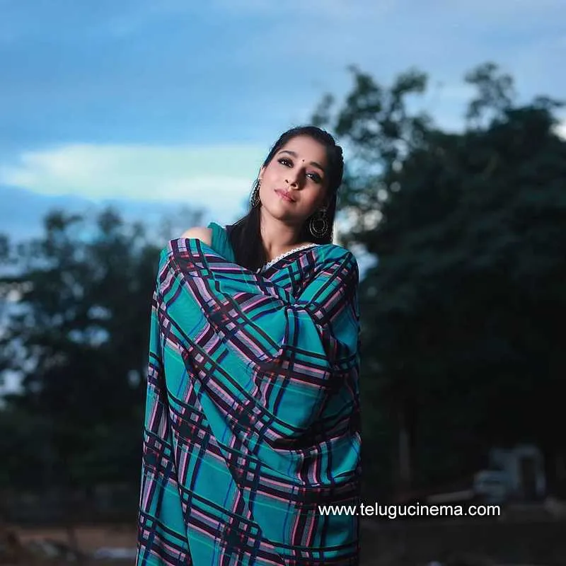 Rashmi Stills 271221 001