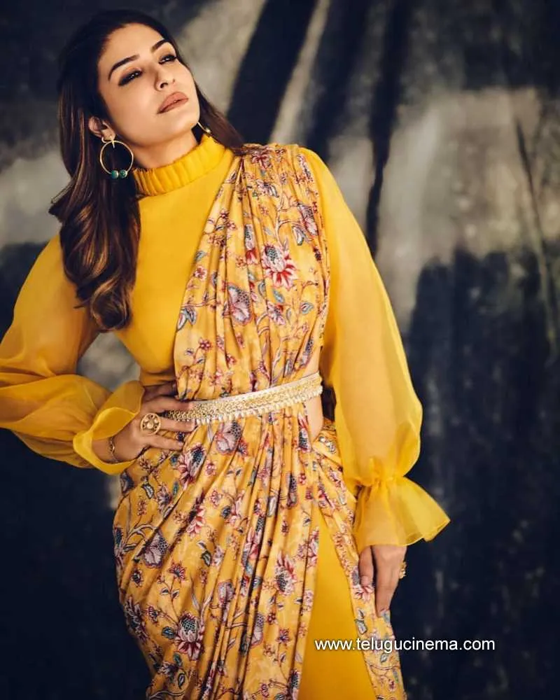 Raveena Stills 171221 004 1