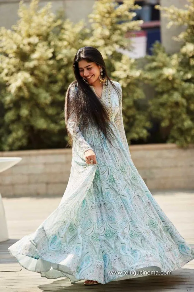 Saipallavi Stills 301221 002