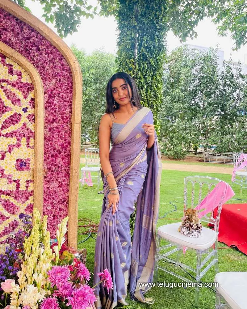 Shivathmika Stills 101221 002