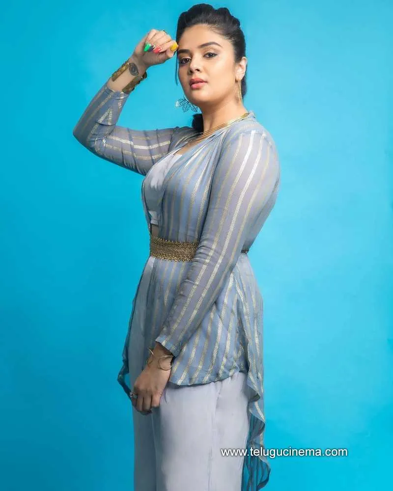 Sreemukhi Stills 231221 001