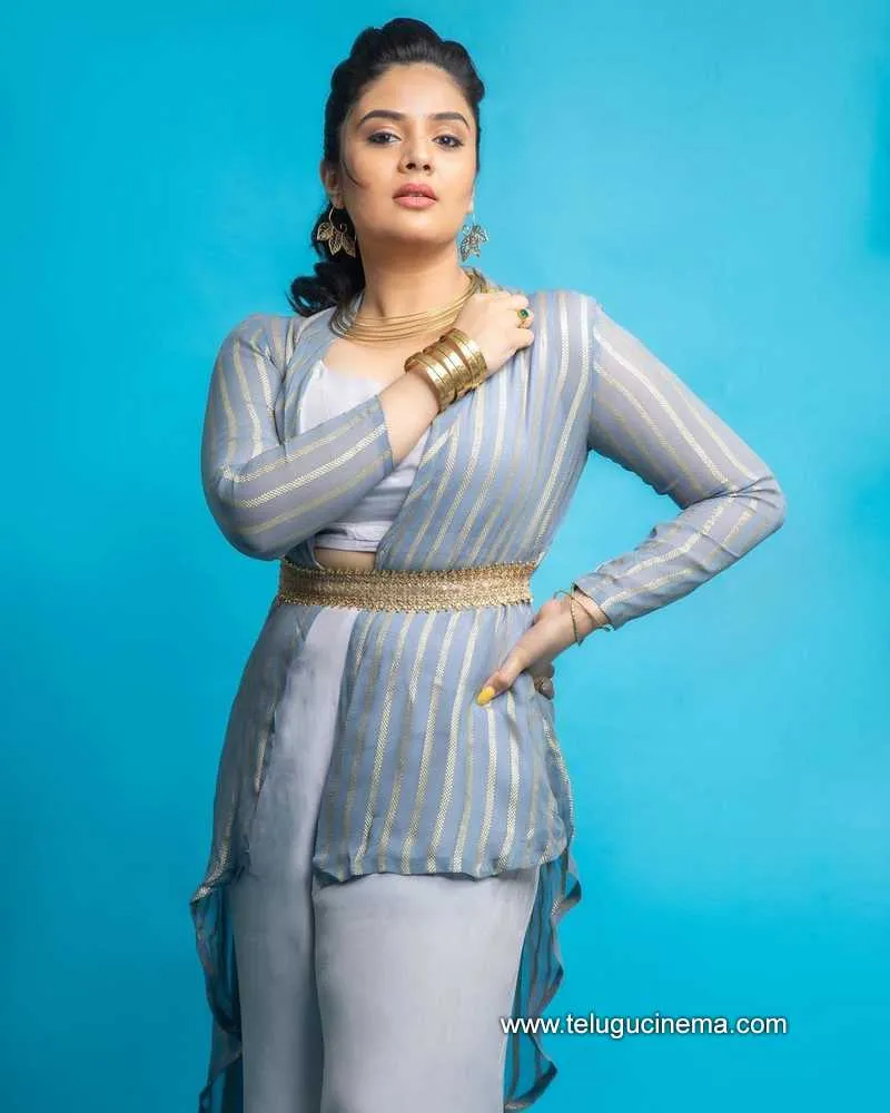 Sreemukhi Stills 231221 003 1