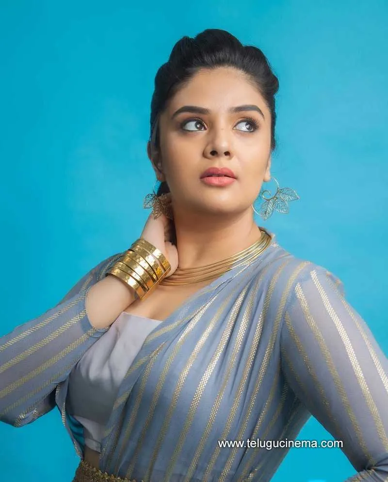 Sreemukhi Stills 231221 008