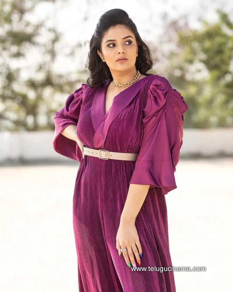 Sreemukhi Stills 311221 001
