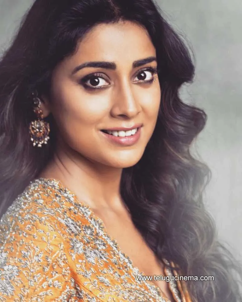 Sriyasaran Stills 211221 003