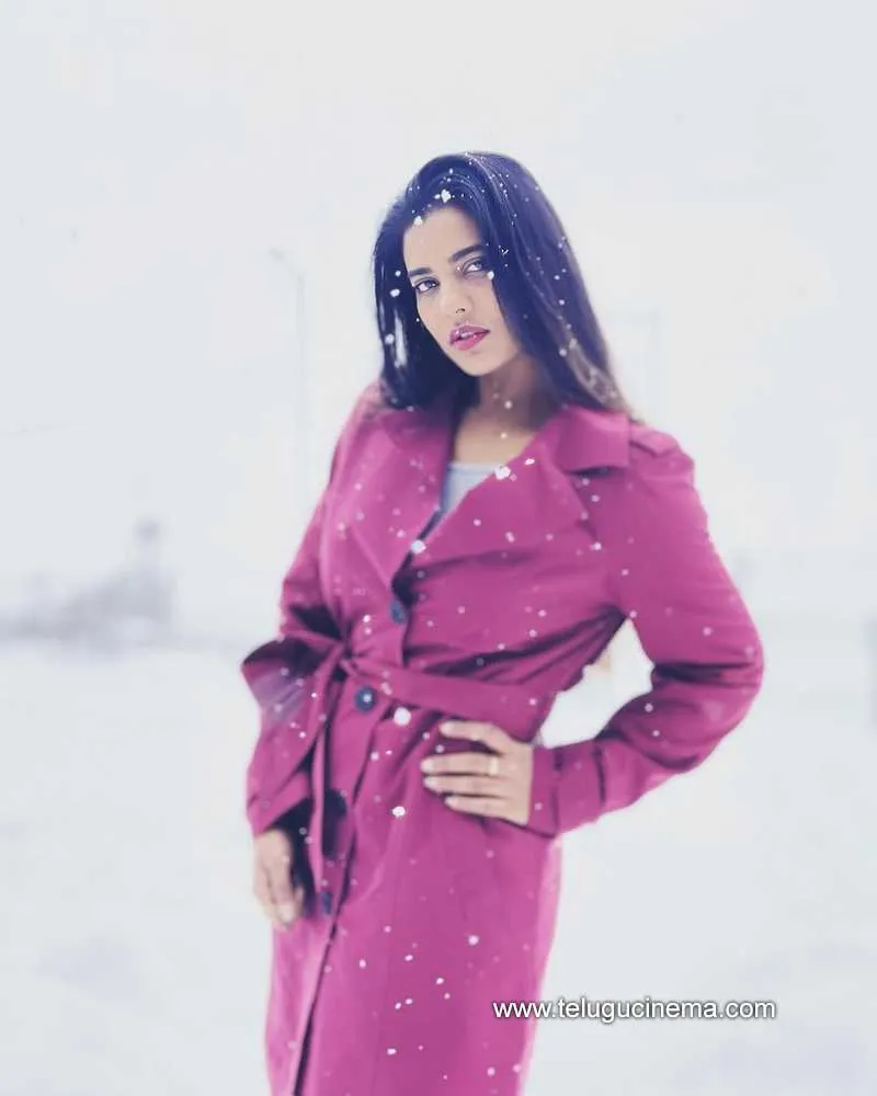 Aisharya Stills 200122 002