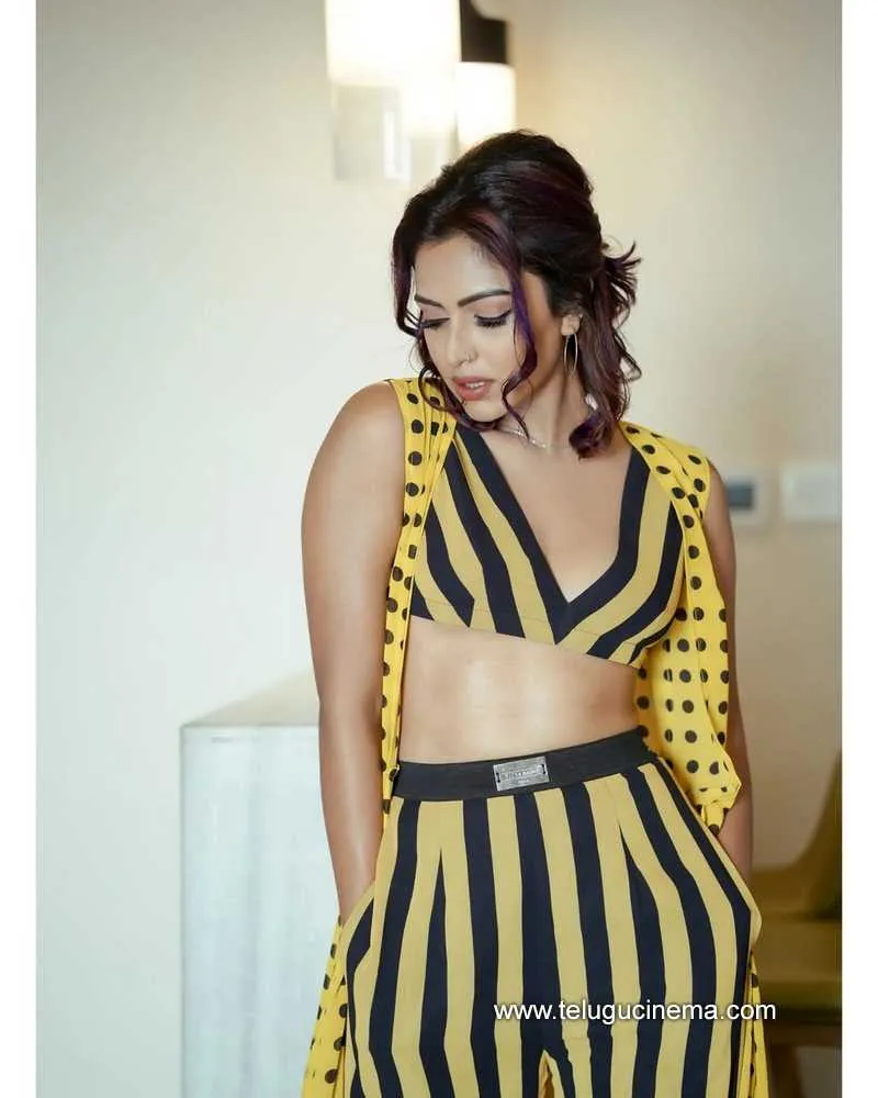 Amalapaul Stills 130122 007