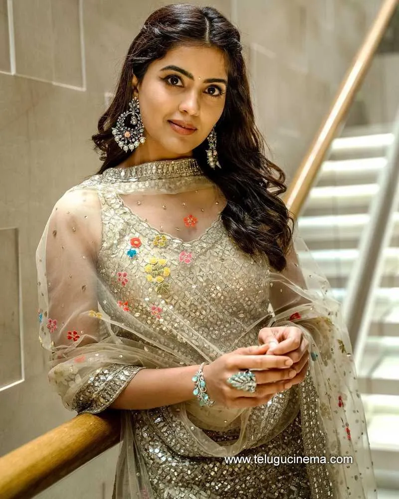 Amritha Stills 050122 007