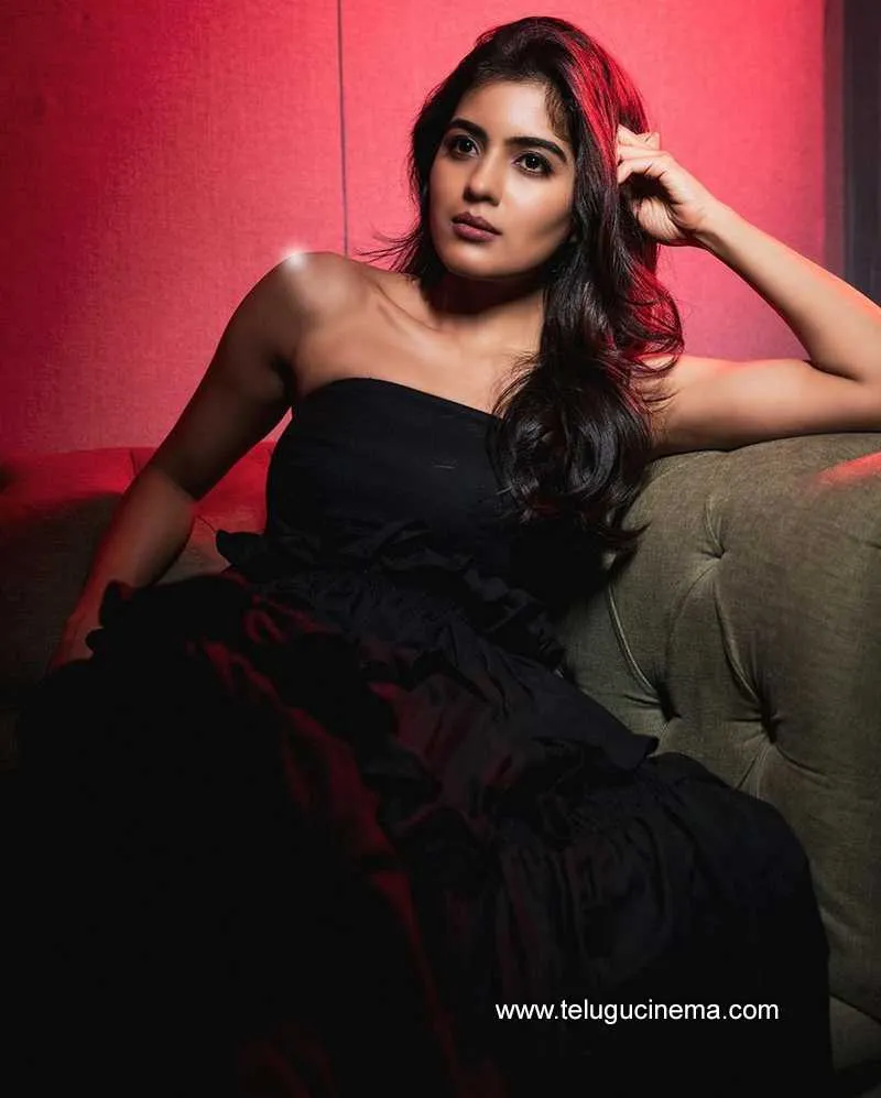 Amritha Stills 220122 002