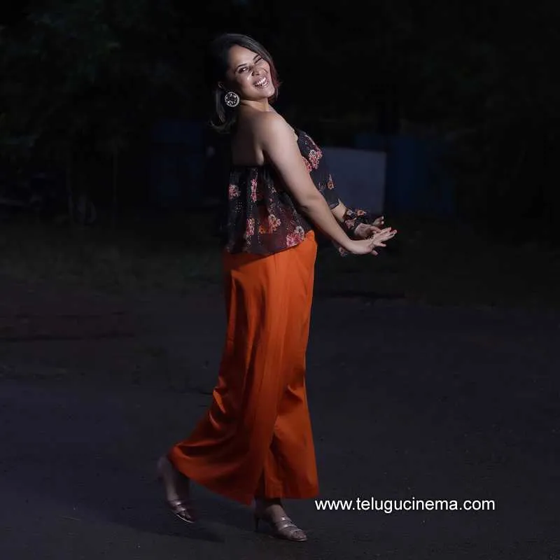 Anasuya Stills 100122 002