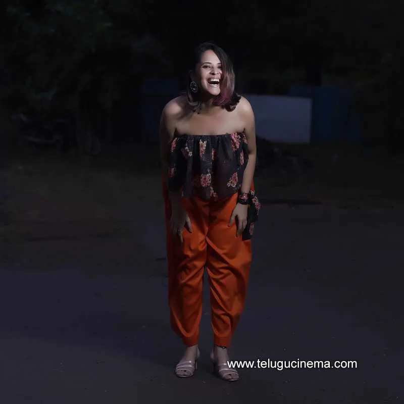 Anasuya Stills 100122 005