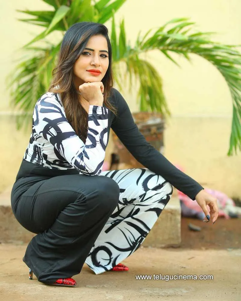 Ashureddy Stills 030122 001