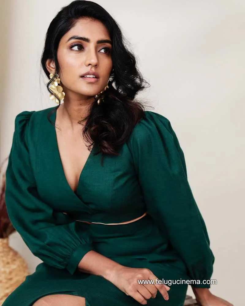 Eesharebbha Stills 310122 005