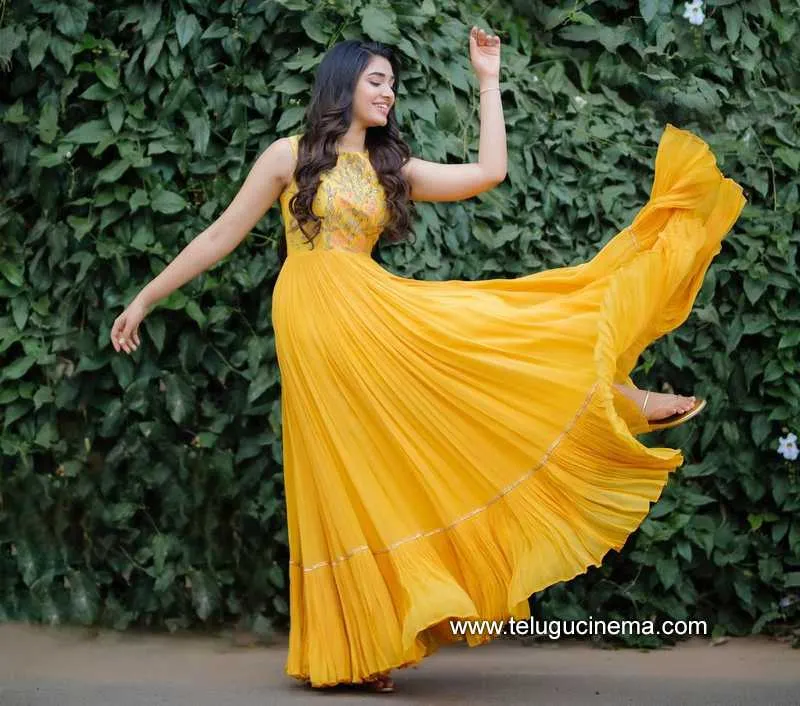 Krithishetty Stills 130122 002