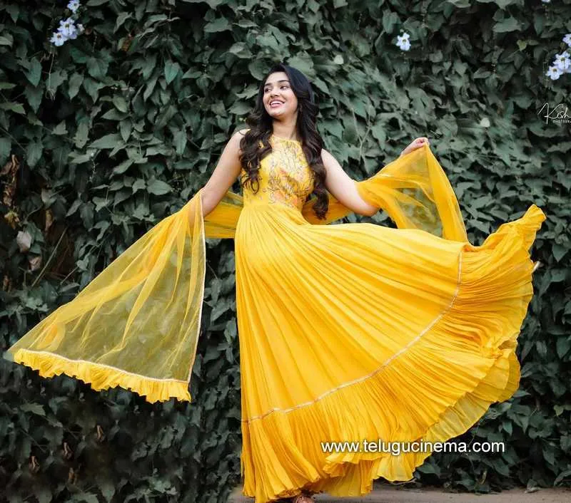 Krithishetty Stills 130122 003