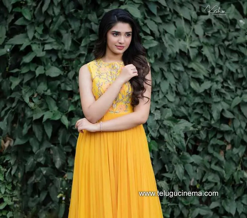 Krithishetty Stills 130122 004