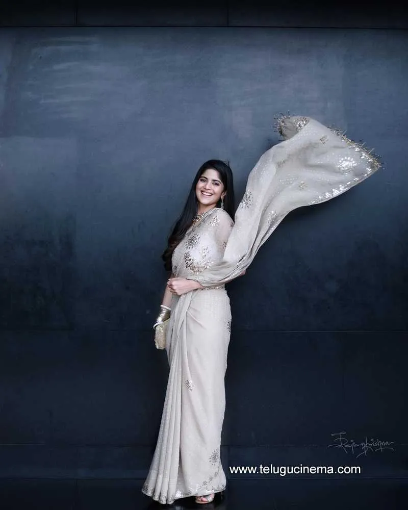 Meghaakash Stills 170122 005