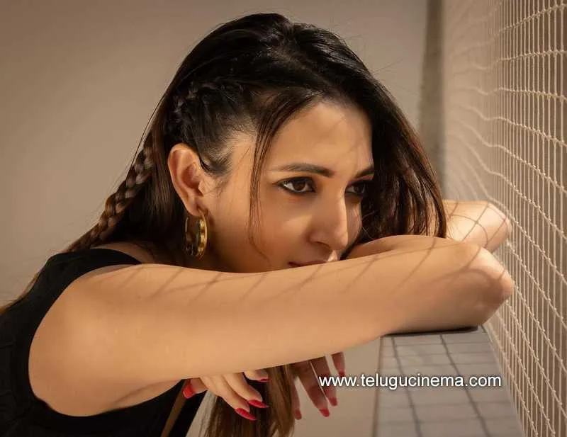 Nehashetty Stills 190122 006