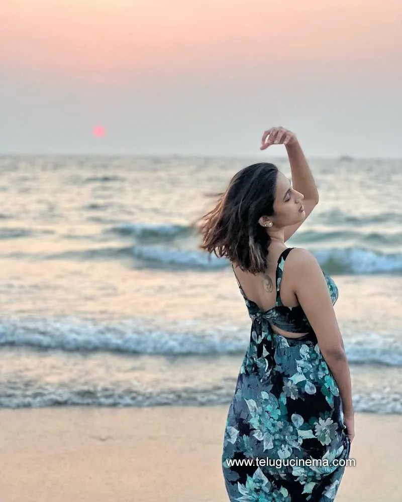 Niharika Stills 200122 001