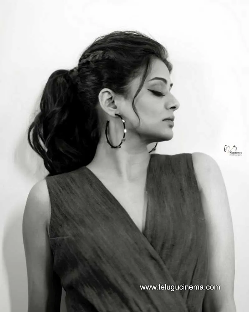 Priyamani Stills 060122 001