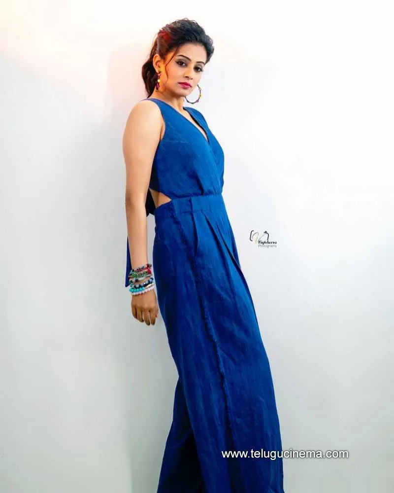 Priyamani Stills 060122 002