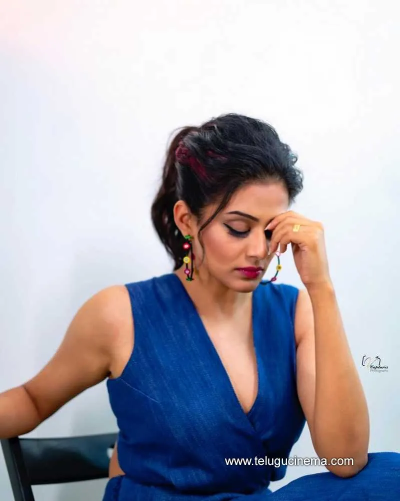 Priyamani Stills 060122 003