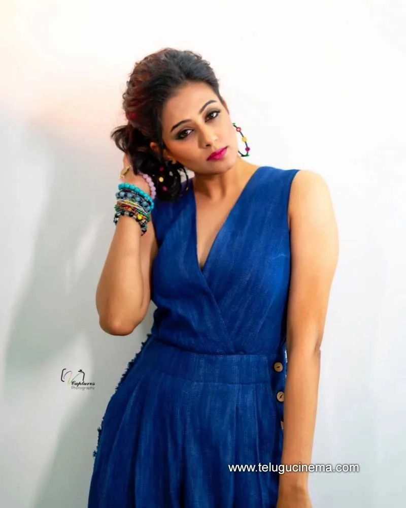Priyamani Stills 060122 004