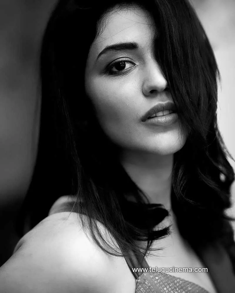 Priyankajawlkar Stills 080122 002