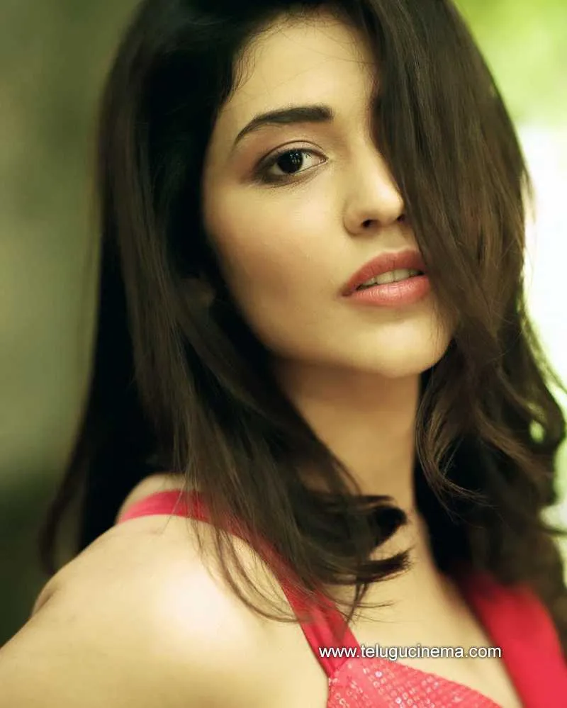 Priyankajawlkar Stills 080122 003