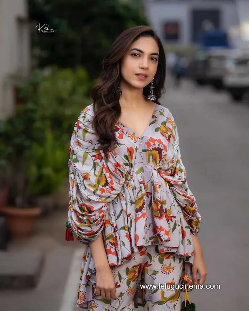 Rituvarma Stills 120122 001