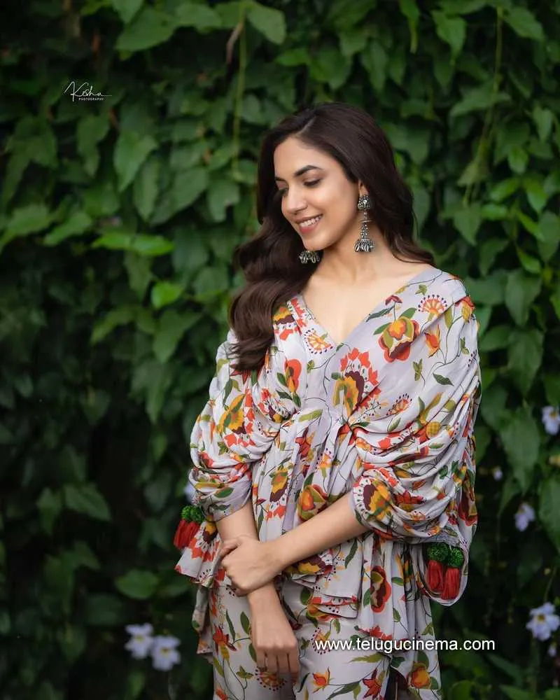 Rituvarma Stills 120122 002