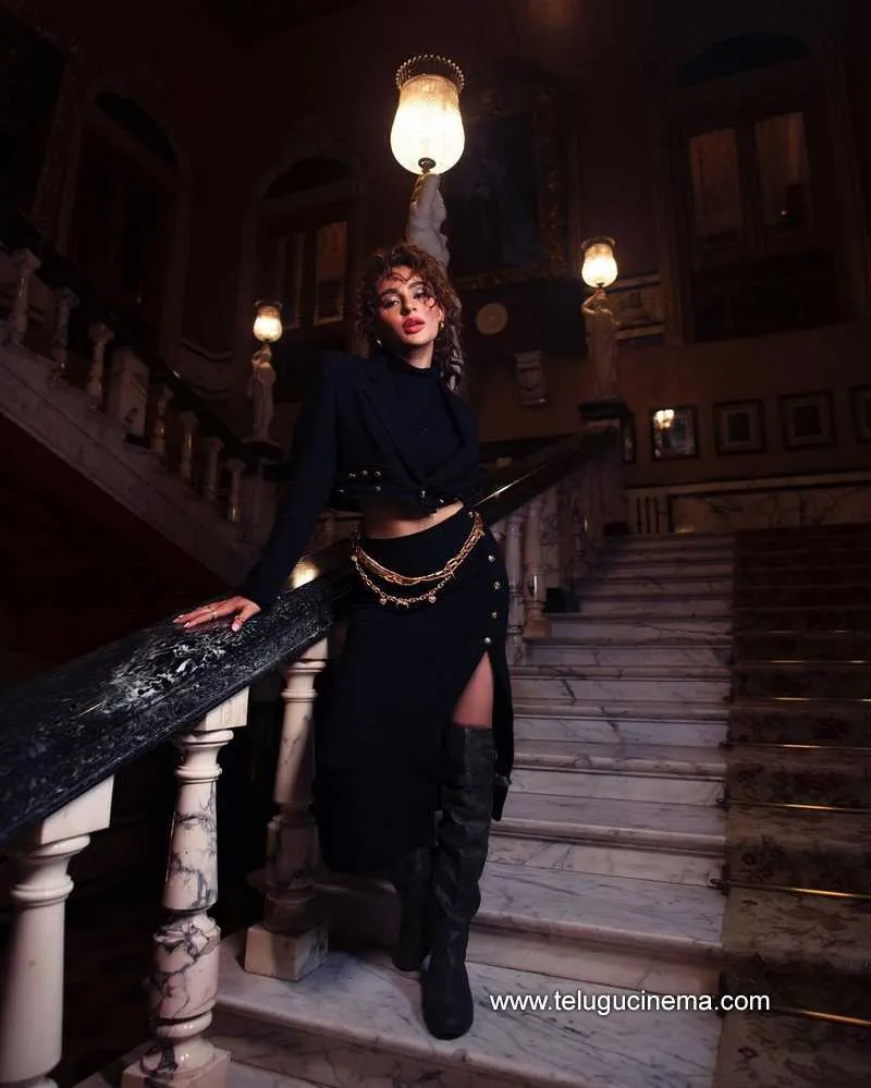 Seeratkapoor Stills 030122 002