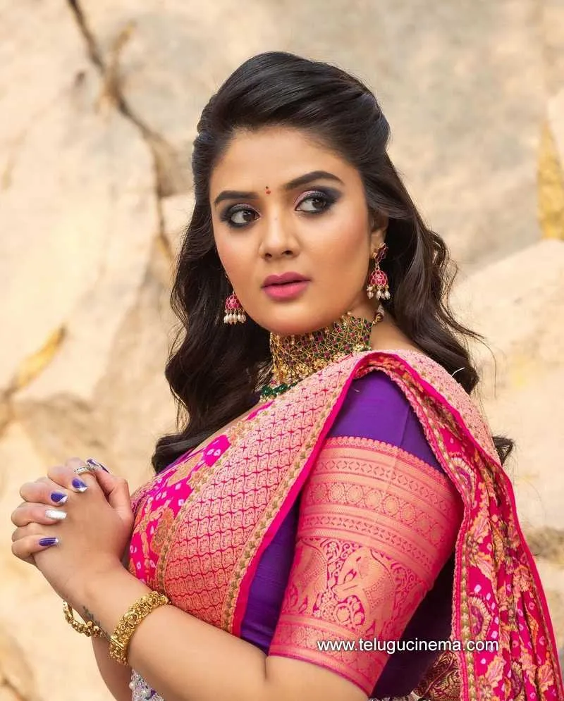 Sreemukhi Stills 150122 003