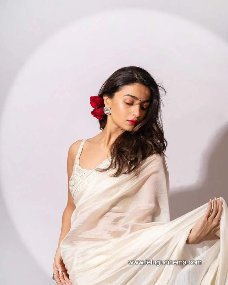 Aliabhatt Stills 080222 002
