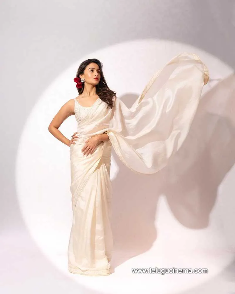 Aliabhatt Stills 080222 004