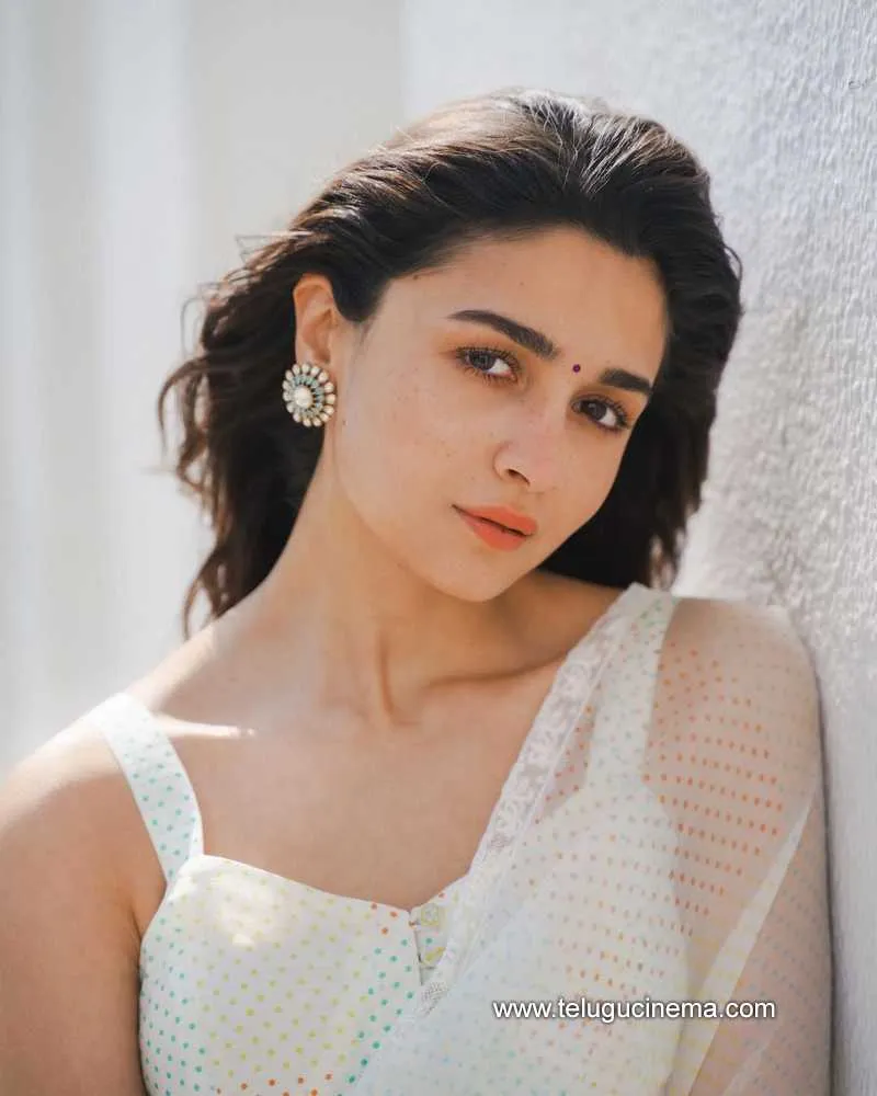 Aliabhatt Stills 220222 004