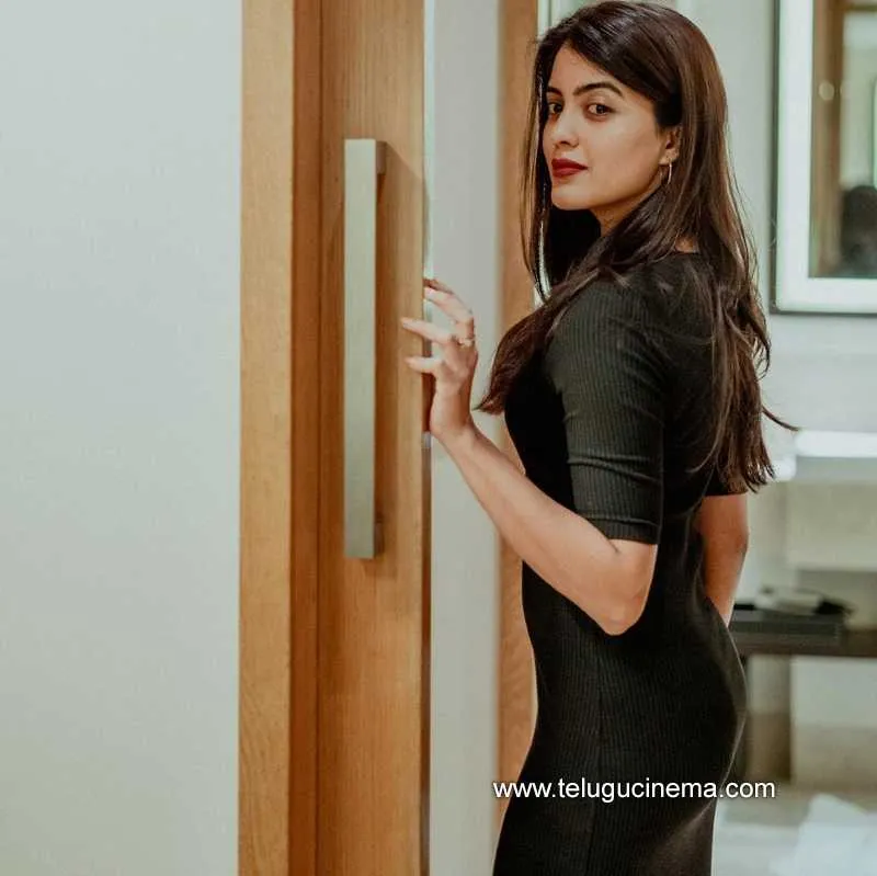 Amritha Stills 090222 001