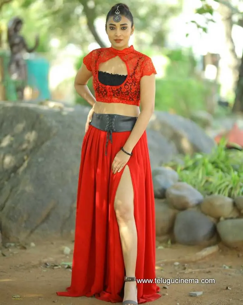 Bhanu Stills 040222 001