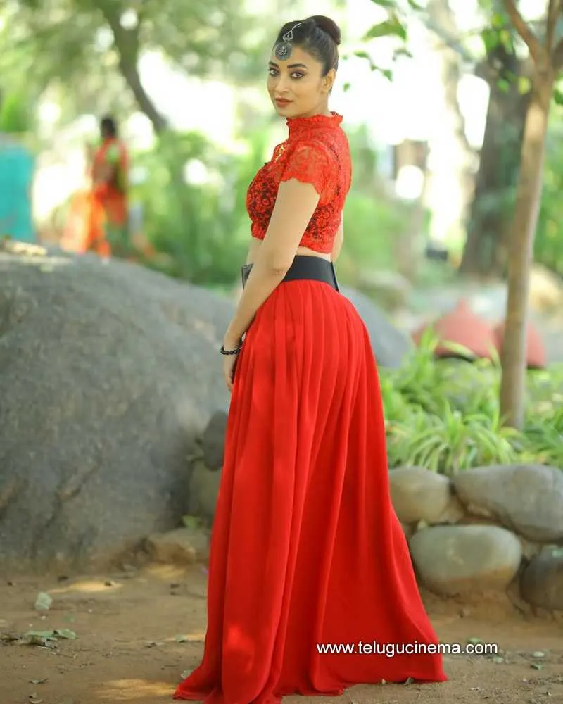 Bhanu Stills 040222 002