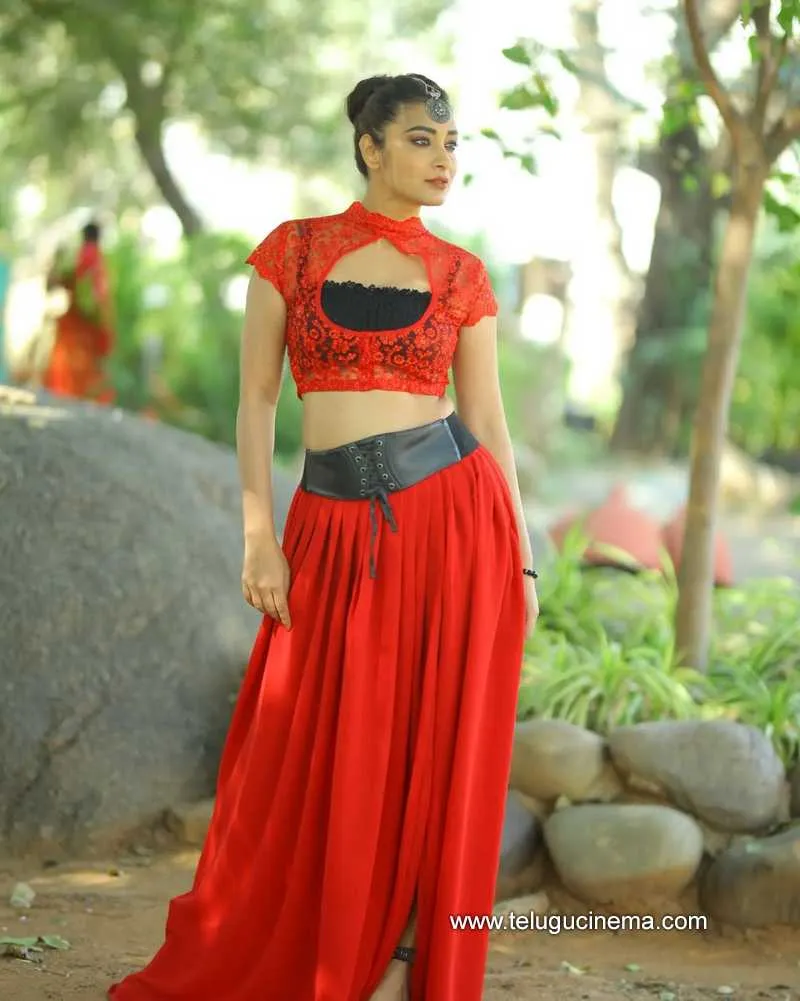 Bhanu Stills 040222 004