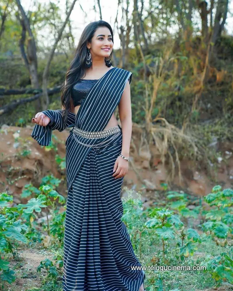 Bhanusree Stills 140222 002