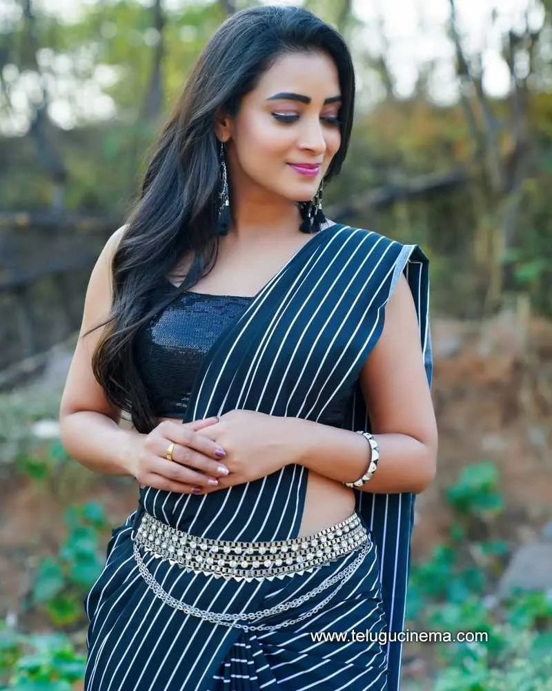 Bhanusree Stills 140222 003