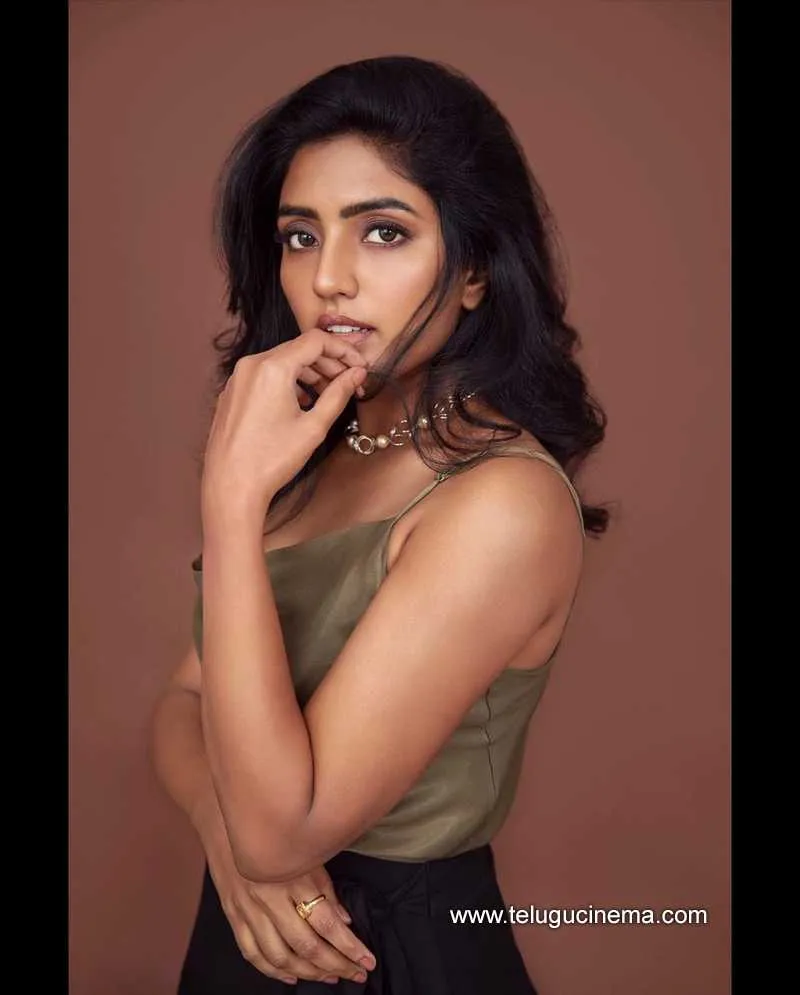 Eesharebbha Stills 110222 004