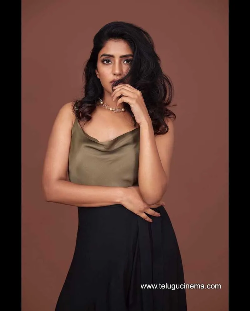 Eesharebbha Stills 110222 005